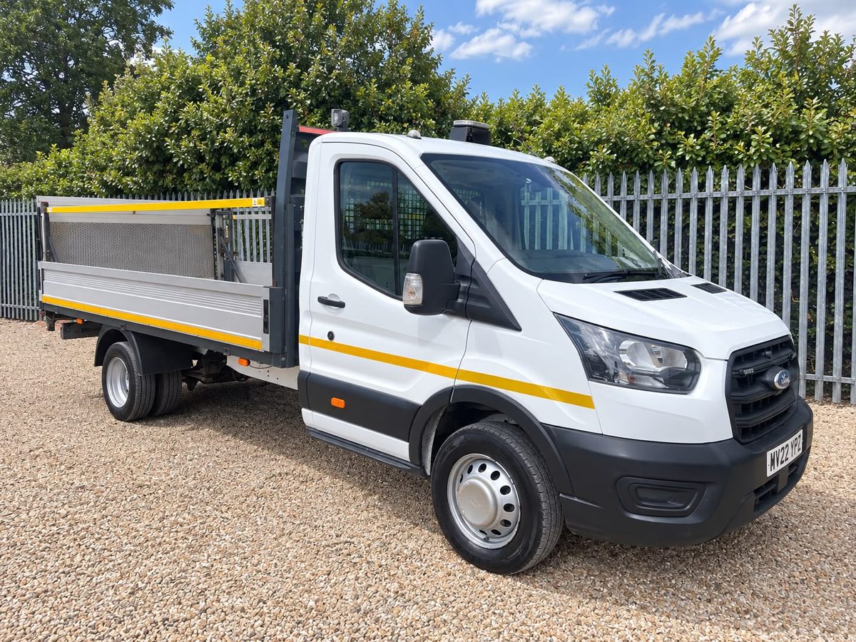 Dropside with tail lift exterior